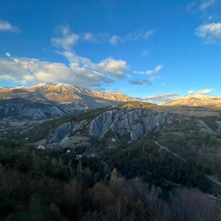 Studio Au Coeur Du Sauze Enchastrayes